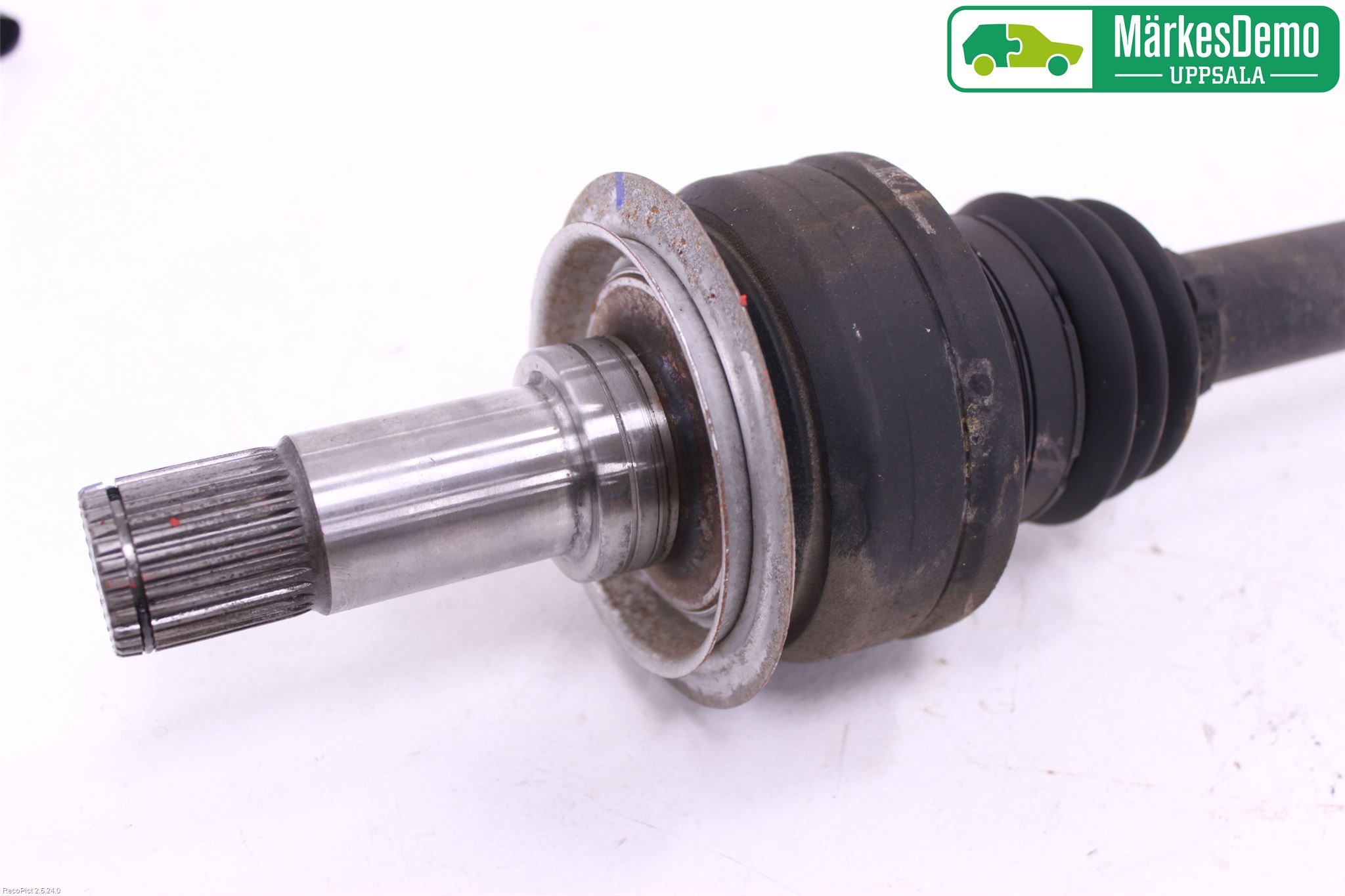 Mercedes-Benz MB E-KLASS (W213) 16-23 Drivaxel Bak Höger