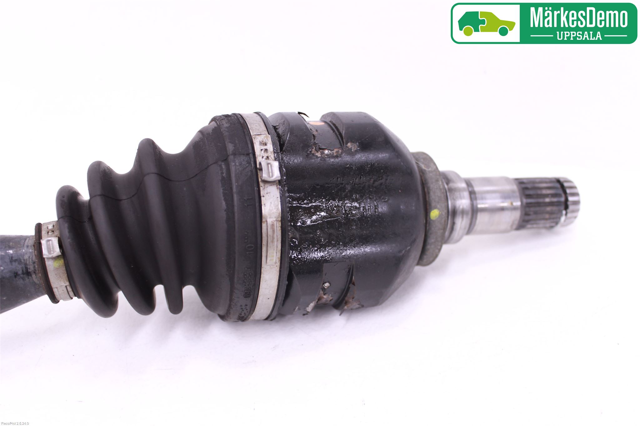 Volkswagen VW PASSAT 11-14 Drivaxel Fram Höger