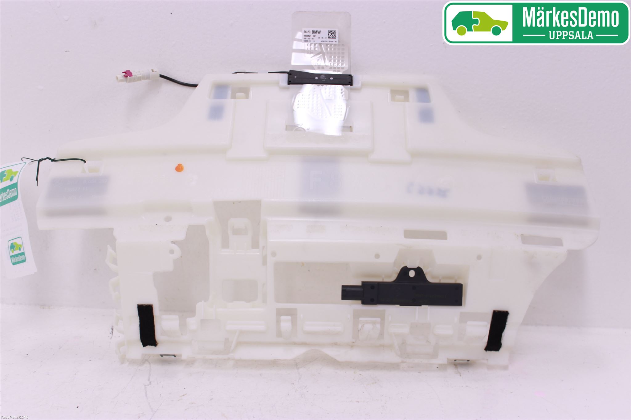 BMW 4 F32/F33/F82/F83 13-20 Stötfångardel Bak Mitt
