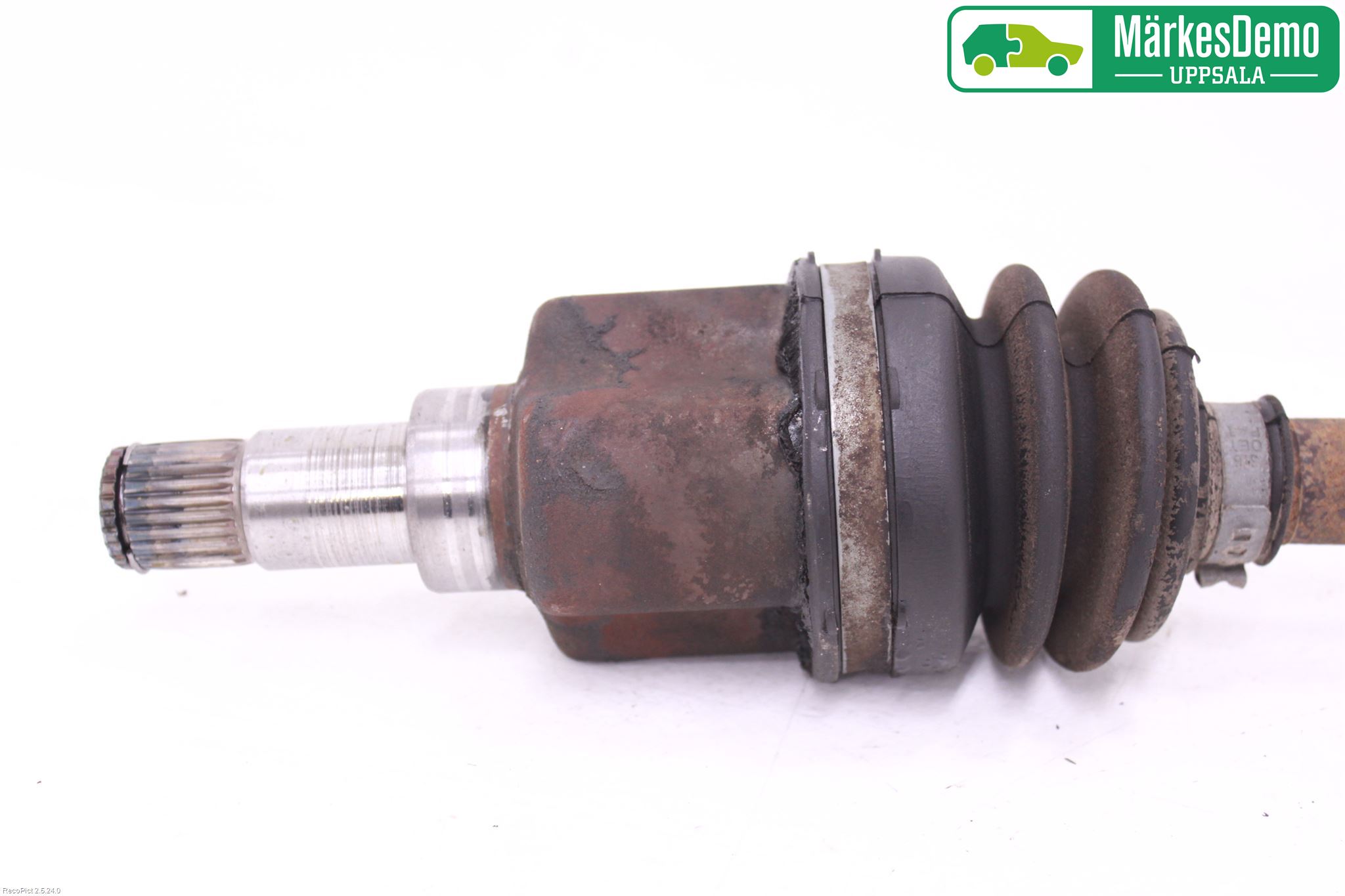 Ford FIESTA 09-12 Drivaxel Fram Vänster