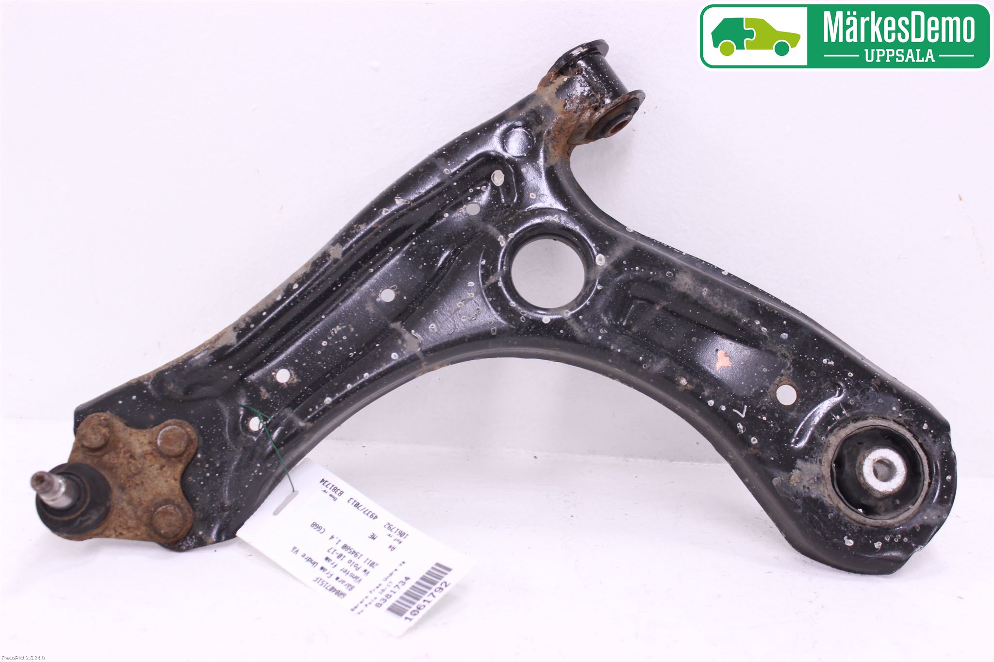 Volkswagen VW POLO 10-17 Bärarm Fram Undre Vä