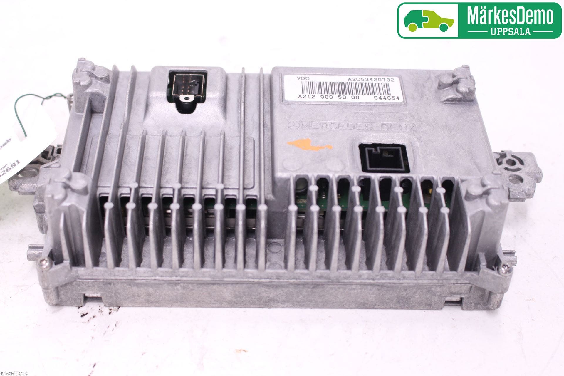 Mercedes-Benz MB E-KLASS (W212) 09-16 Bildskärm