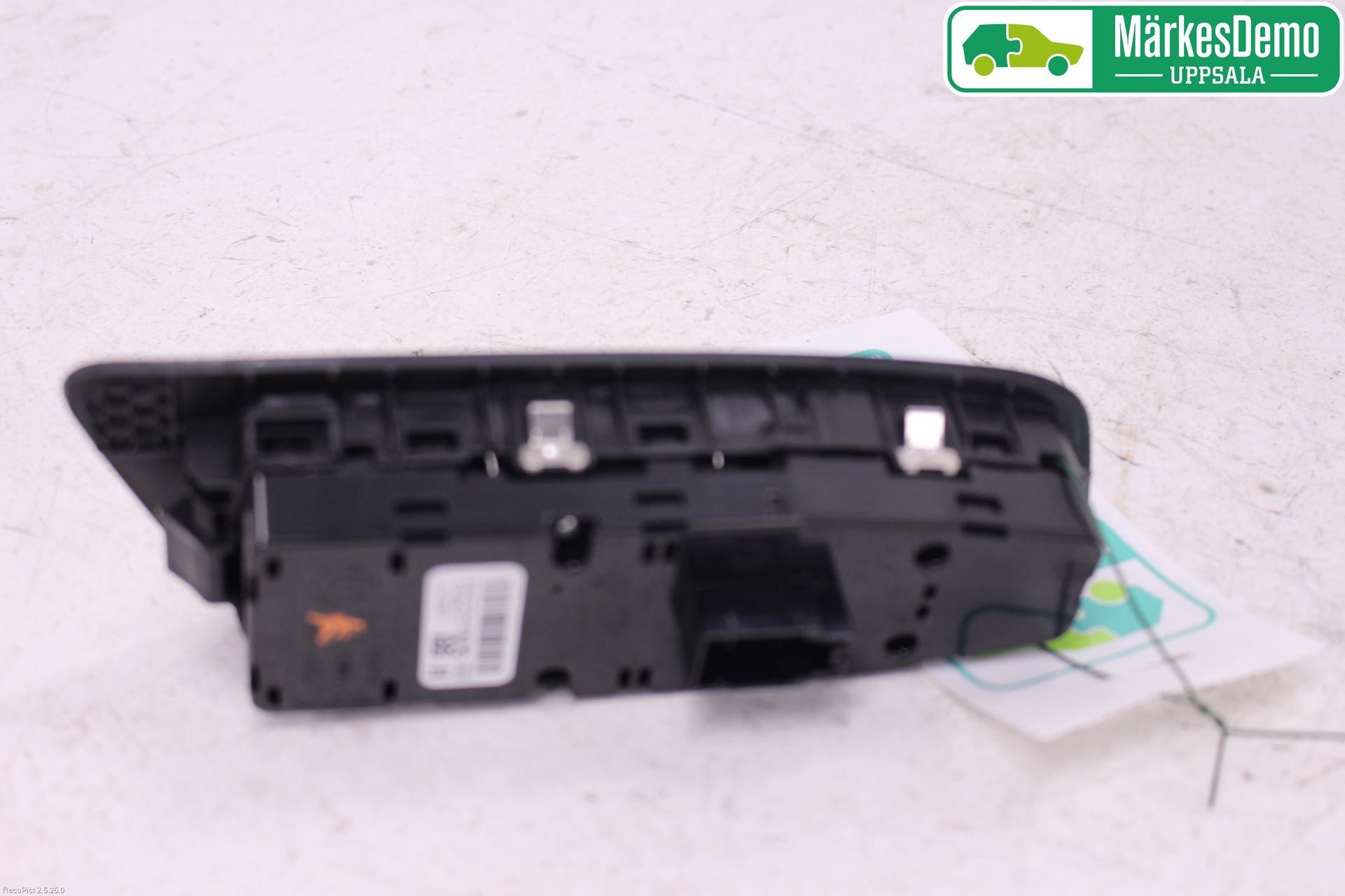 BMW 5 G30/G31/F90 17-23 Strömställare Elhiss
