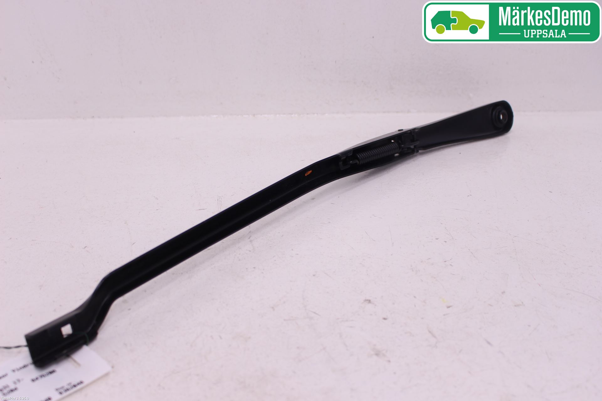 BMW 5 G30/G31/F90 17-23 Torkararm Armar Vindruta