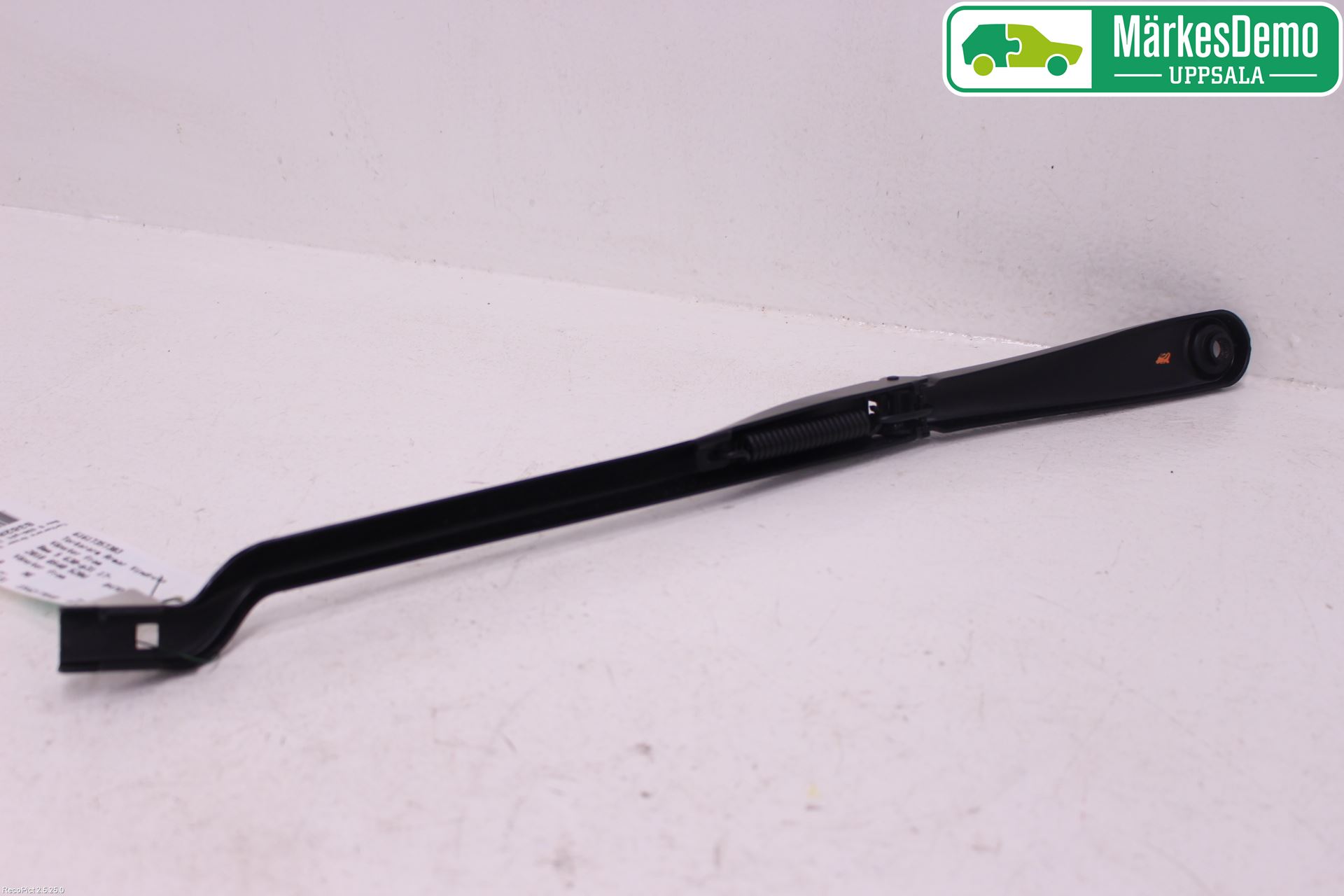 BMW 5 G30/G31/F90 17-23 Torkararm Armar Vindruta