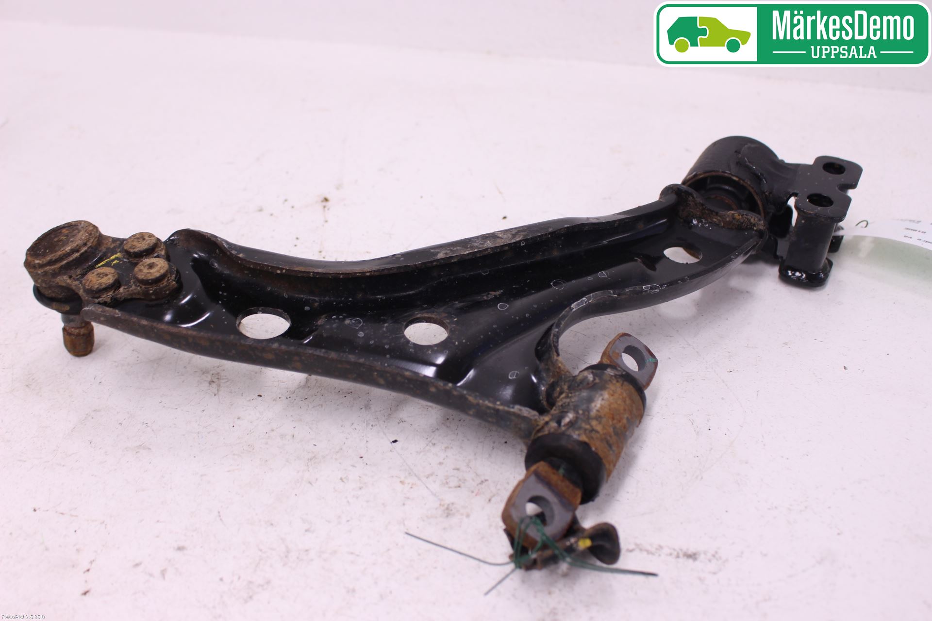 Opel KARL 16-19 Bärarm Fram Undre Vä