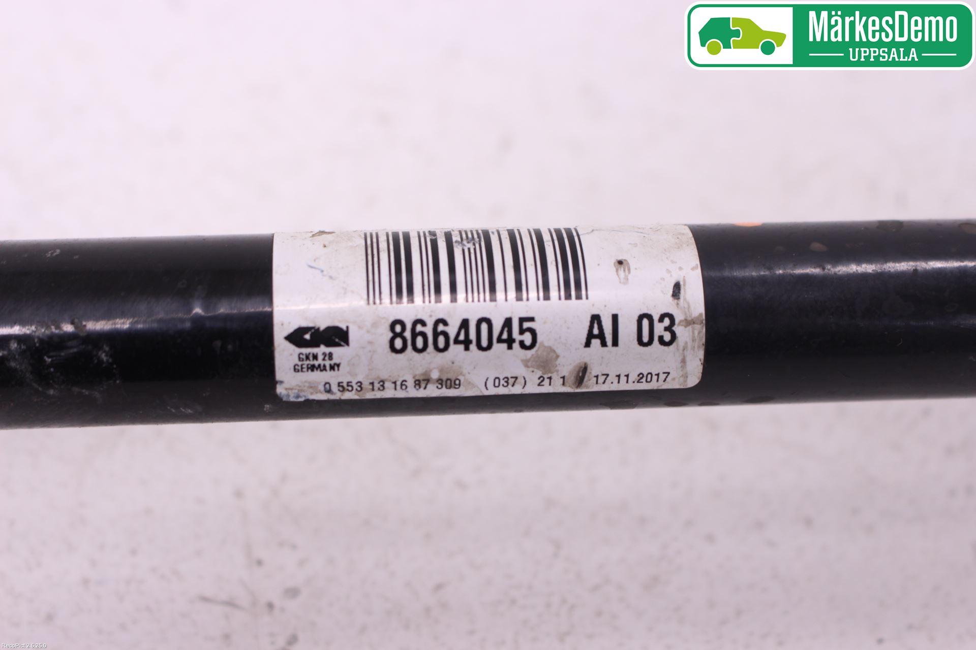BMW 5 G30/G31/F90 17-23 Drivaxel Bak Vänster