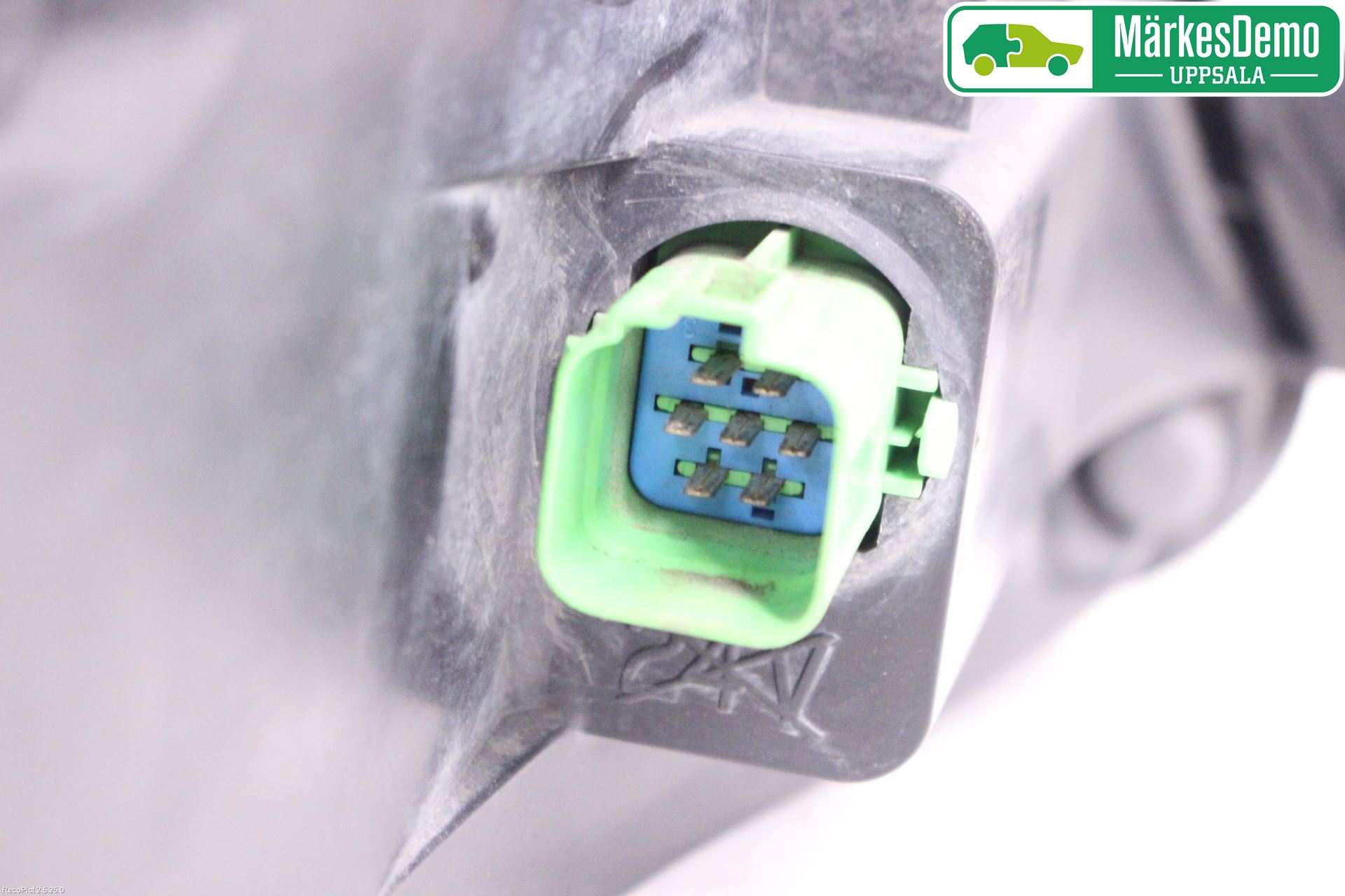 Ford FIESTA     02-05 Strålkastare Vänster