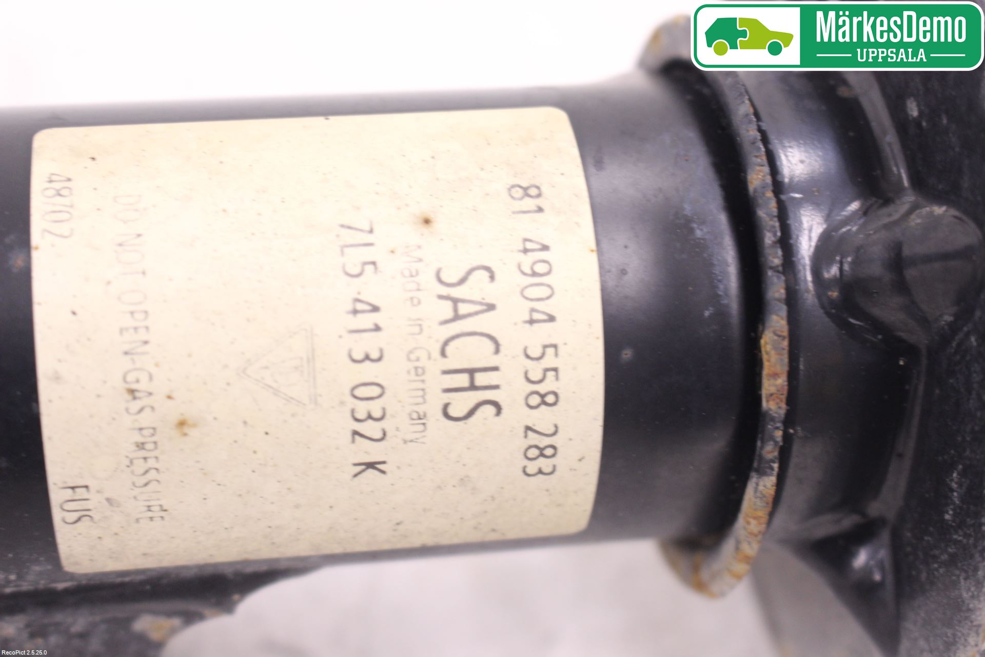 Porsche CAYENNE 03- Fjäderben Fram Höger