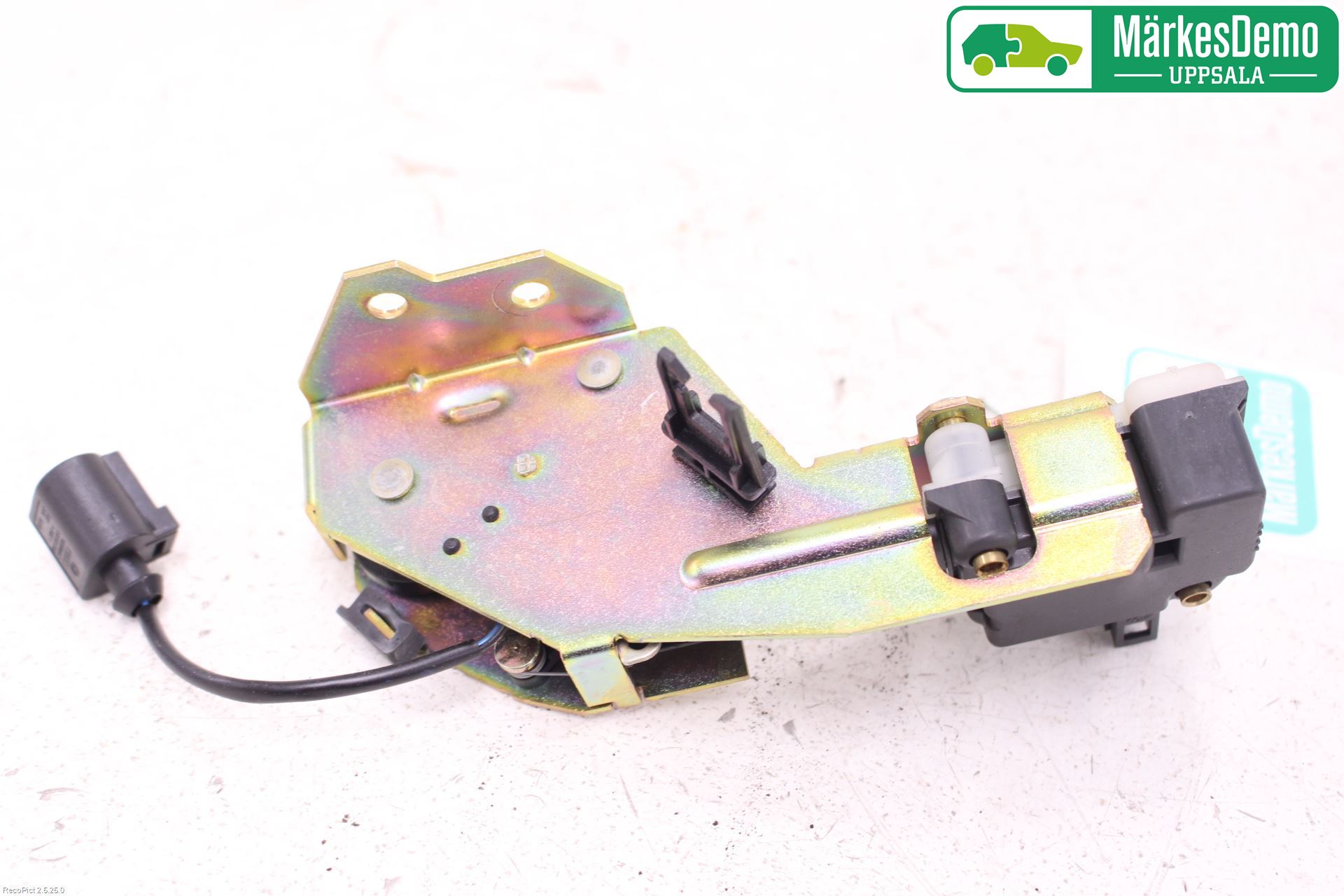 Porsche CAYENNE 03- Låskista Baklucka