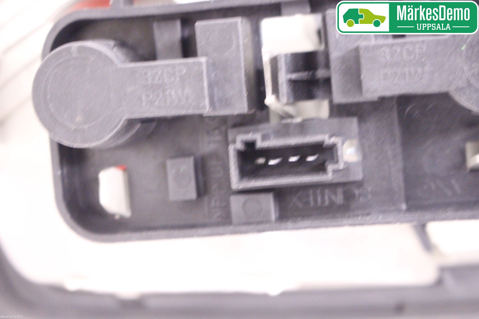 Saab 9-3 VER 2 Bakljus Lucka Vä