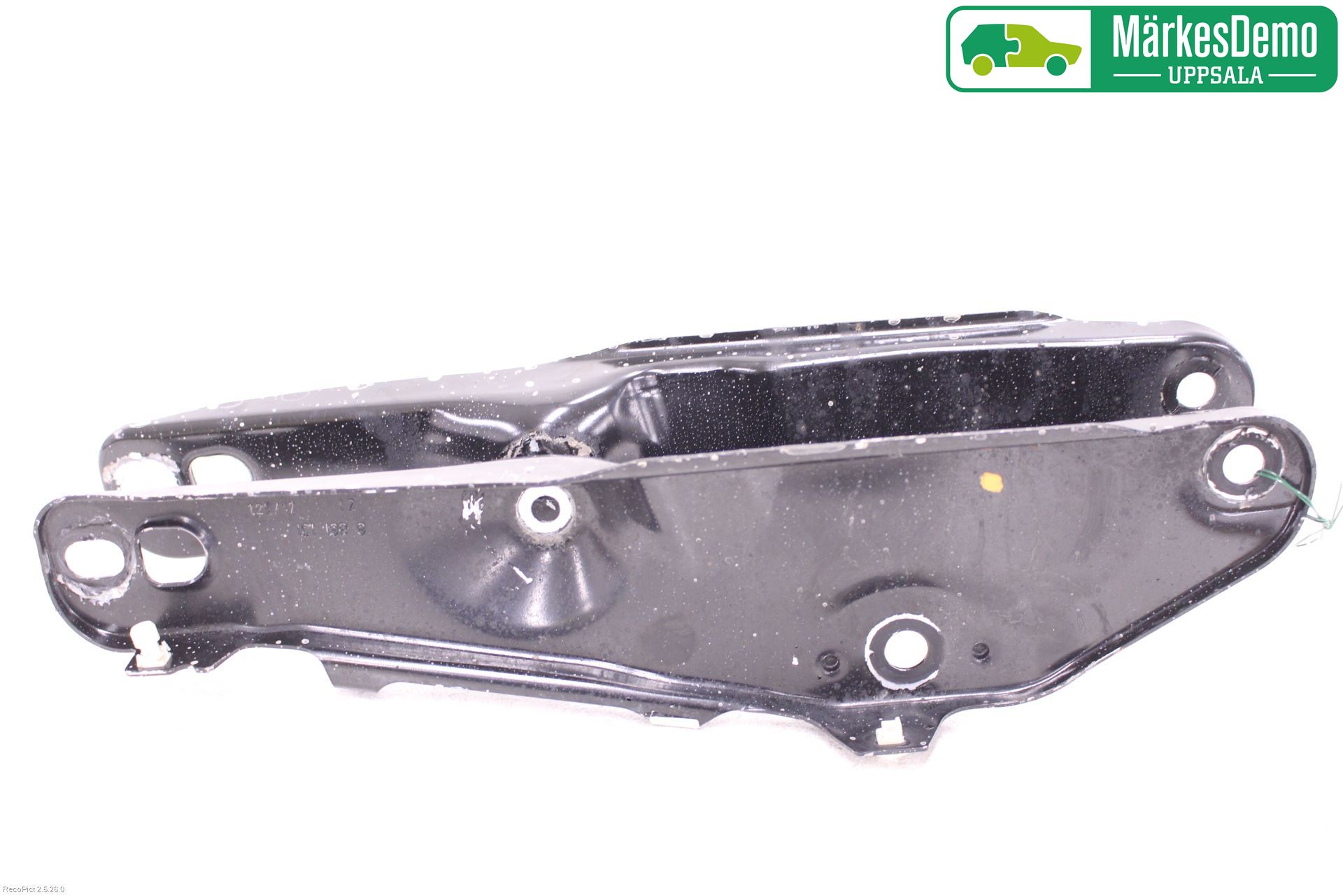 BMW 5 G30/G31/F90 17-23 Bärarm Bak Höger