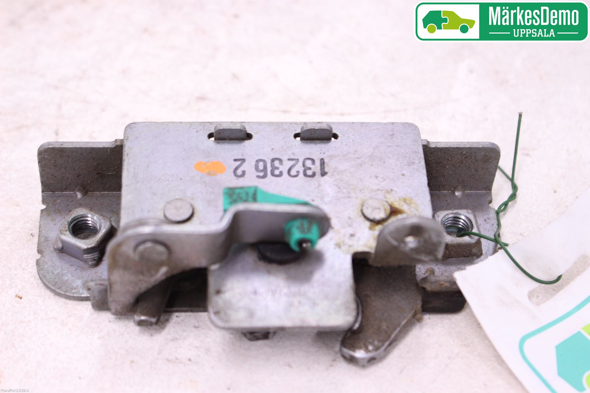 Dodge PICK UP RAM 81- Låskista Baklucka