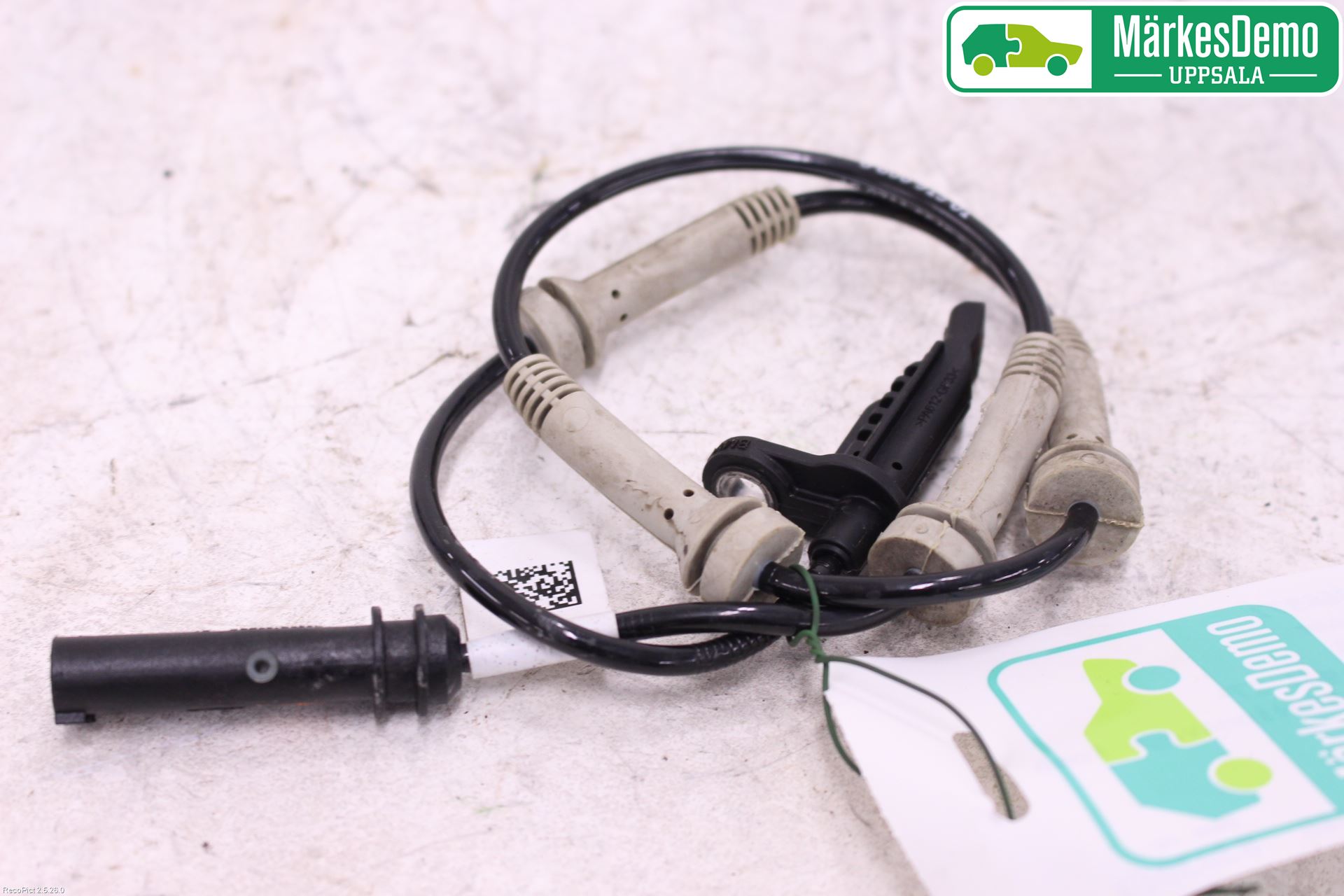 BMW 5 G30/G31/F90 17-23 Abs Sensor