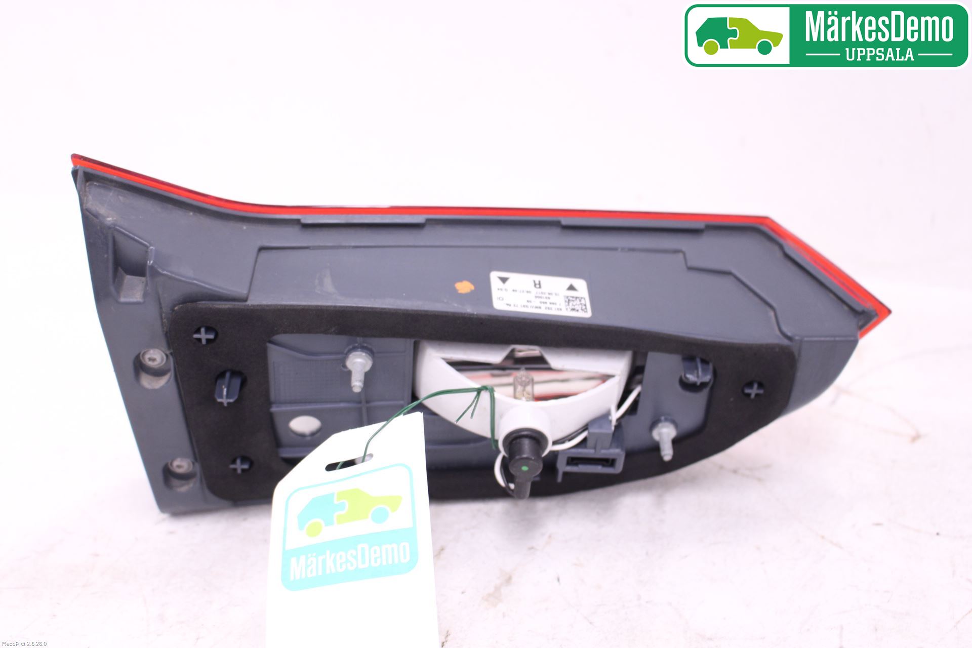 BMW 5 G30/G31/F90 17-23 Bakljus Lucka Hö