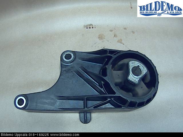 Opel INSIGNIA 09-16 Motorfäste