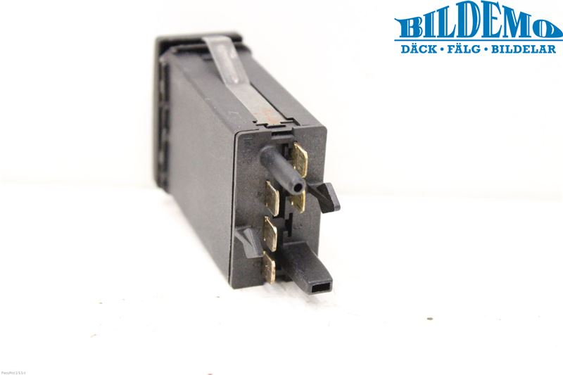 Audi A4/S4 99B-00 Strömställare Elruta