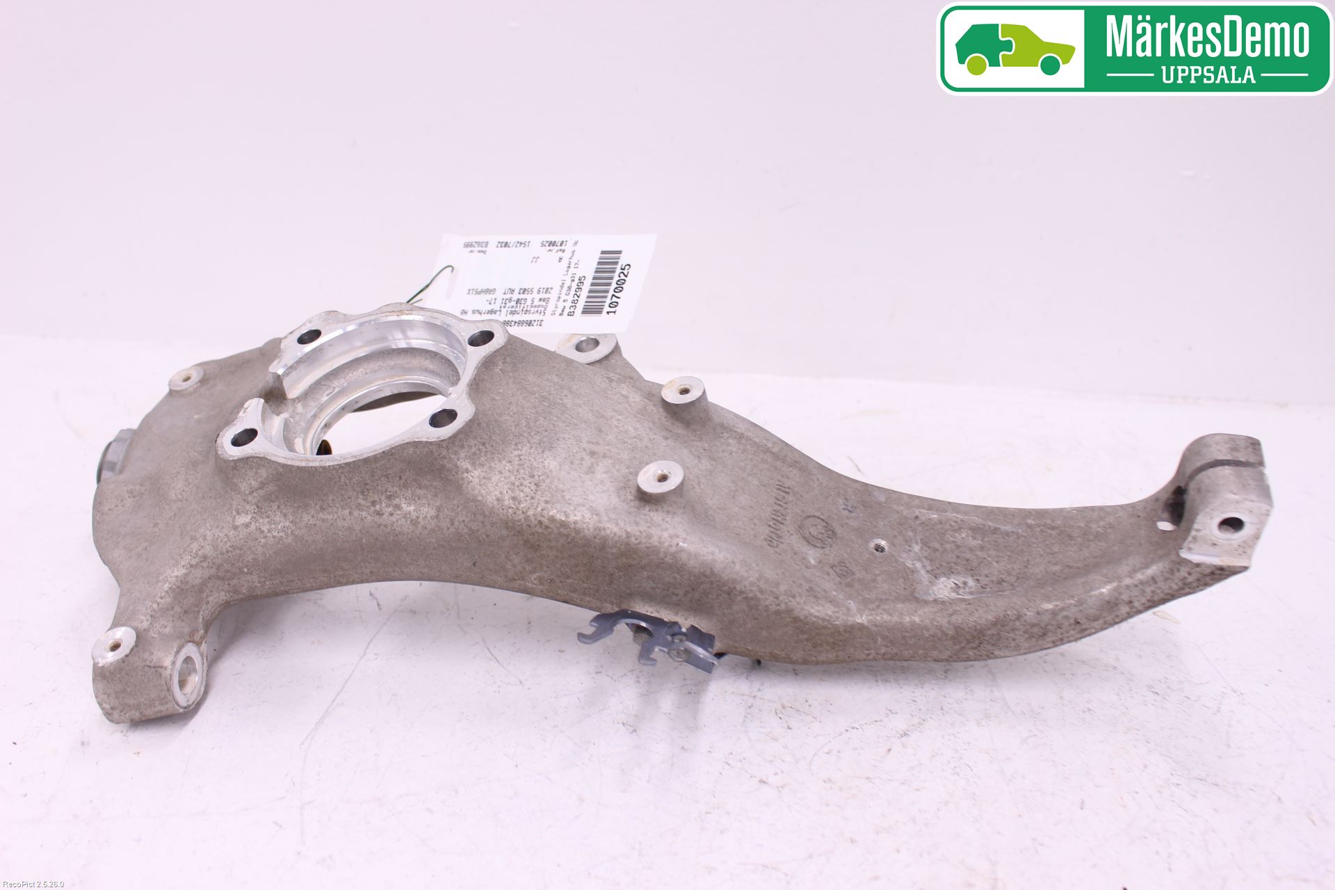 BMW 5 G30/G31/F90 17-23 Styrspindel Lagerhus Hö