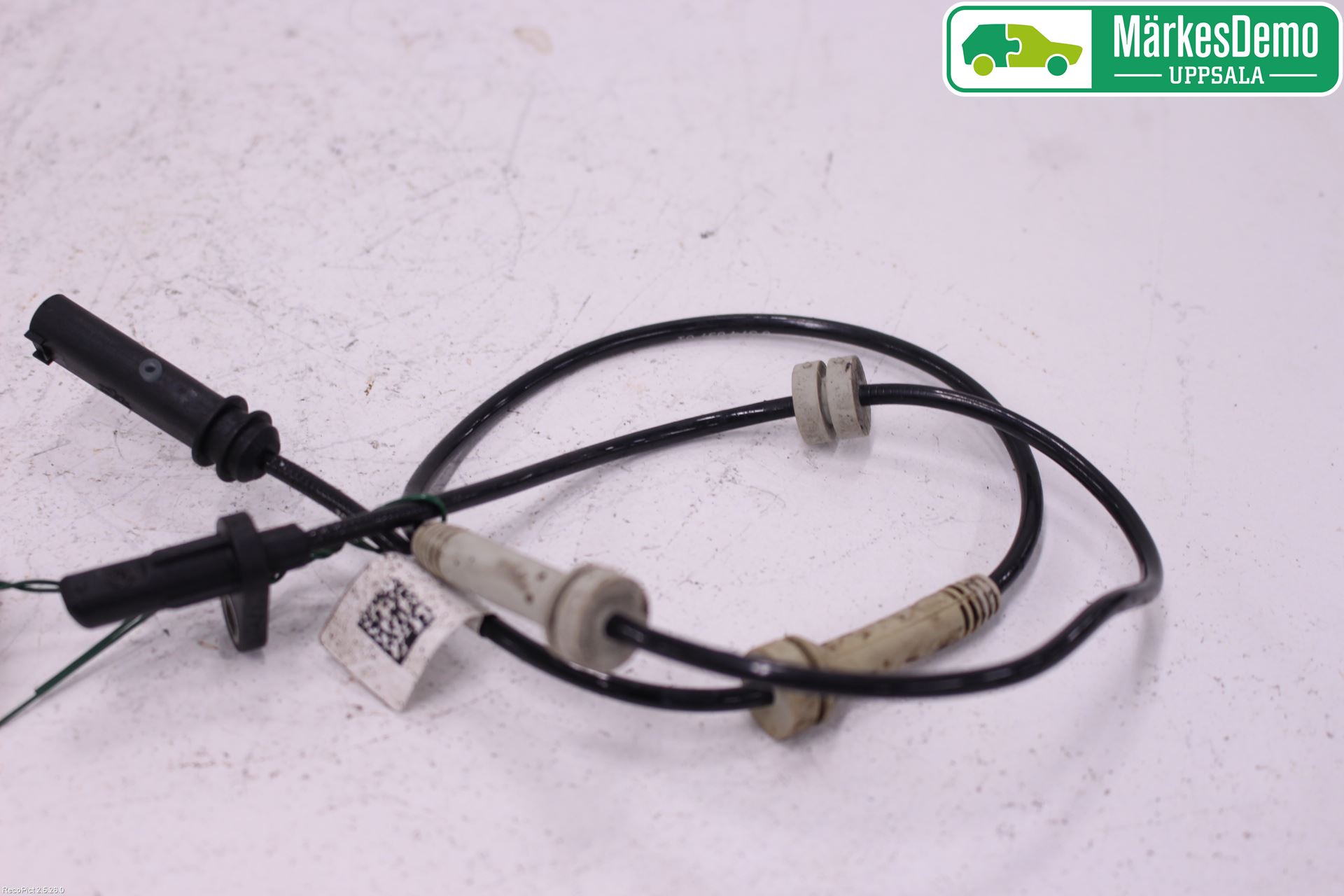 BMW 5 G30/G31/F90 17-23 Abs Sensor