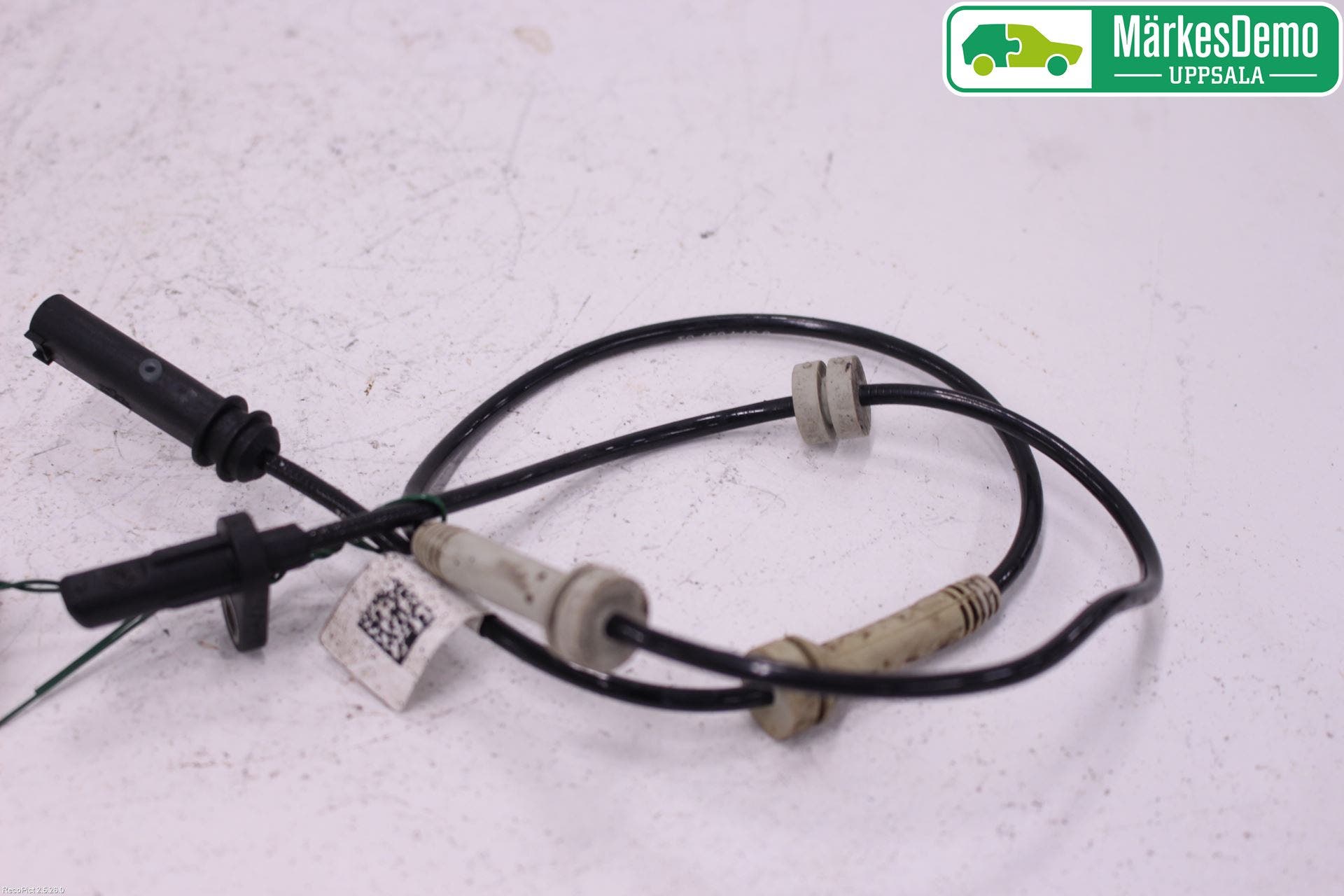 BMW 5 G30/G31/F90 17-23 Abs Sensor