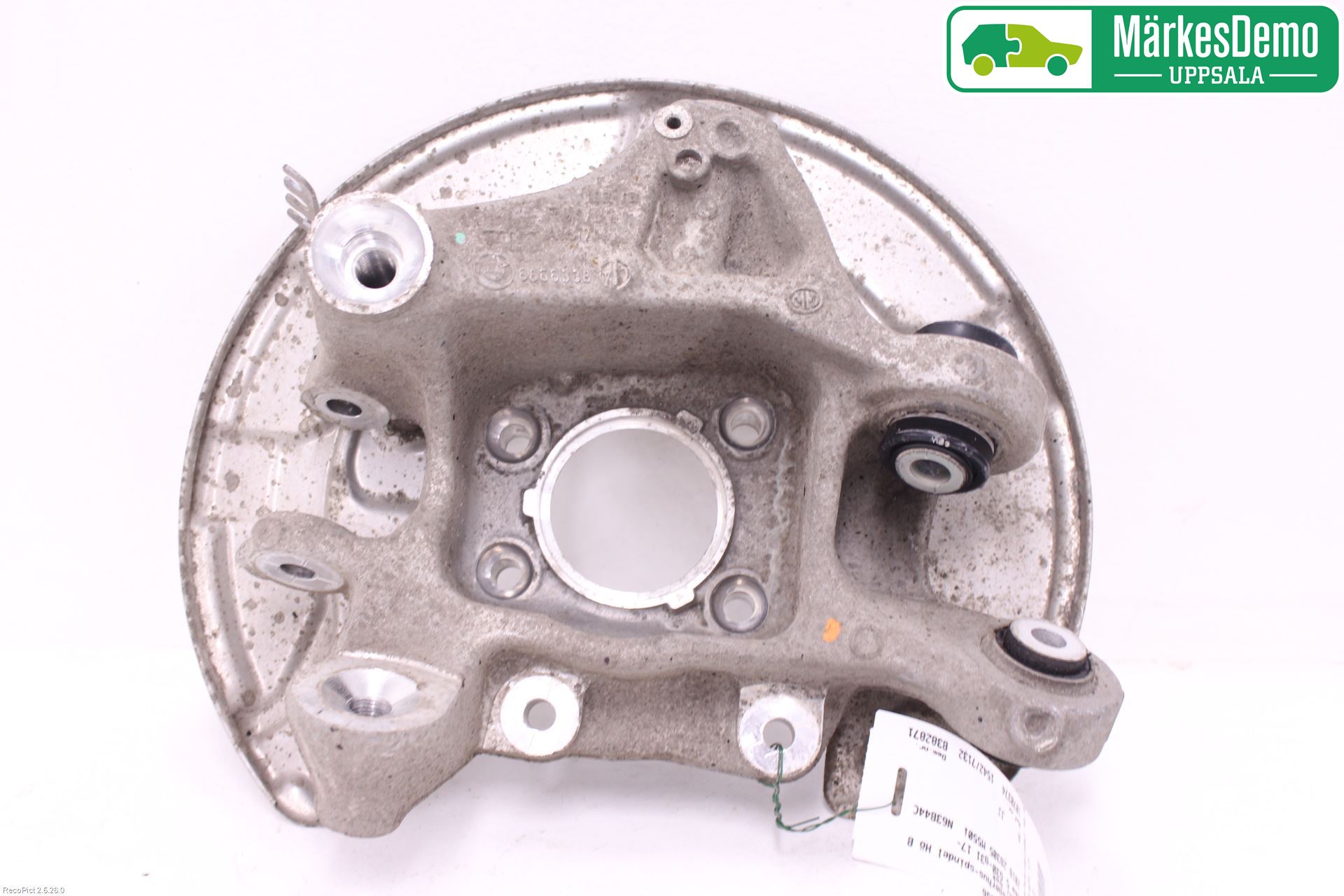 BMW 5 G30/G31/F90 17-23 Hjullagerhus-Spindel Hö B