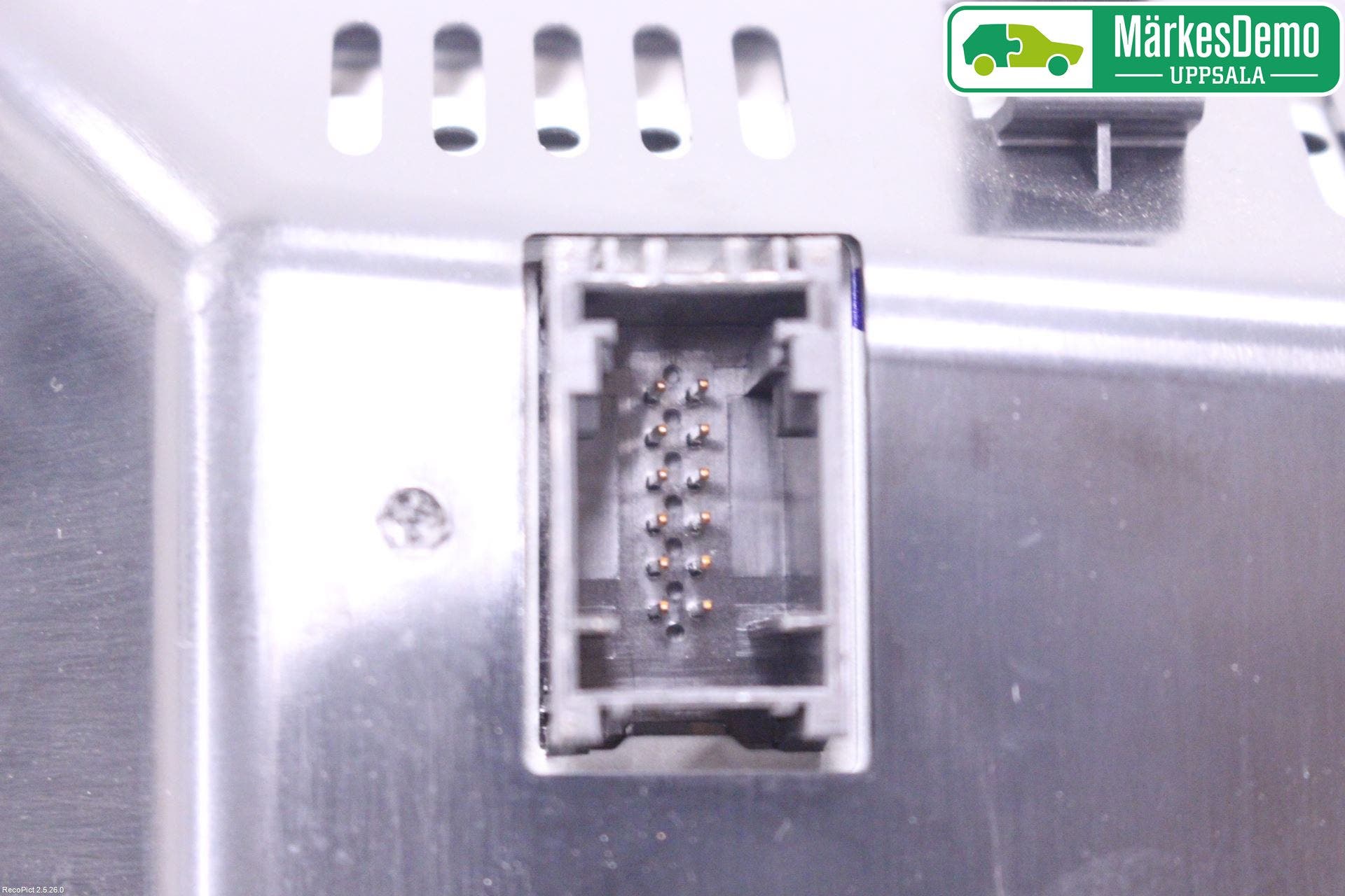 BMW 3 E90/91 SED/TOU 05-12 Bildskärm