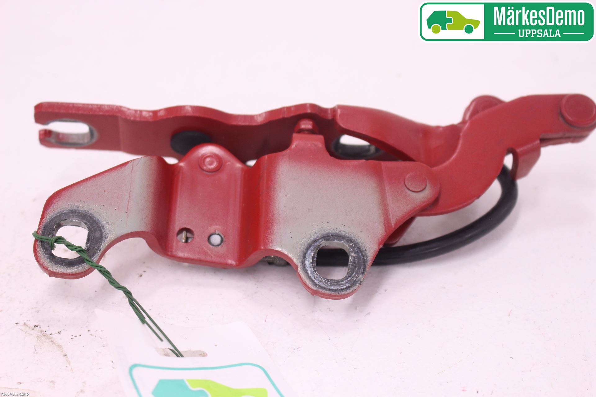 BMW 1 E87/81 5D/3D 03-11 Huvgångjärn