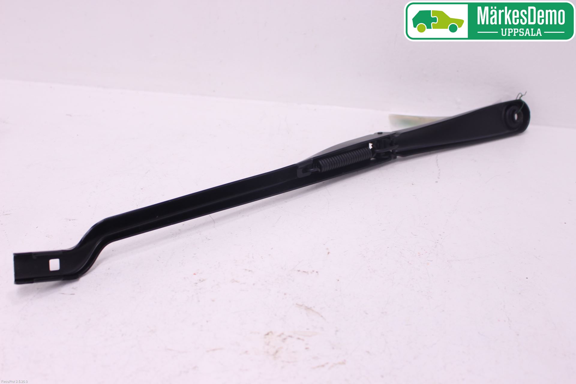BMW 5 G30/G31/F90 17-23 Torkararm Armar Vindruta