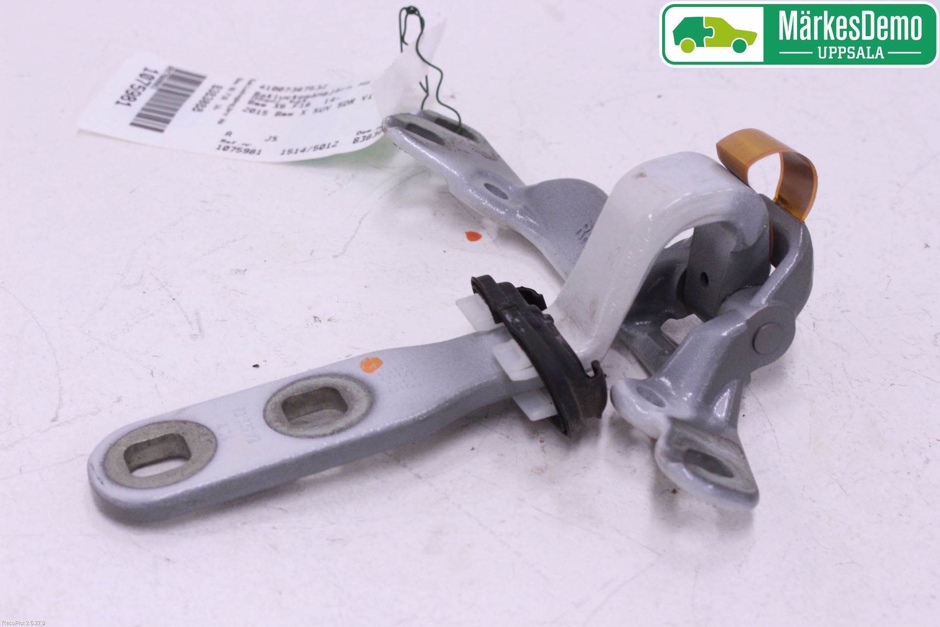 BMW X6 F16 14-19 Bakluckegångjärn Hö