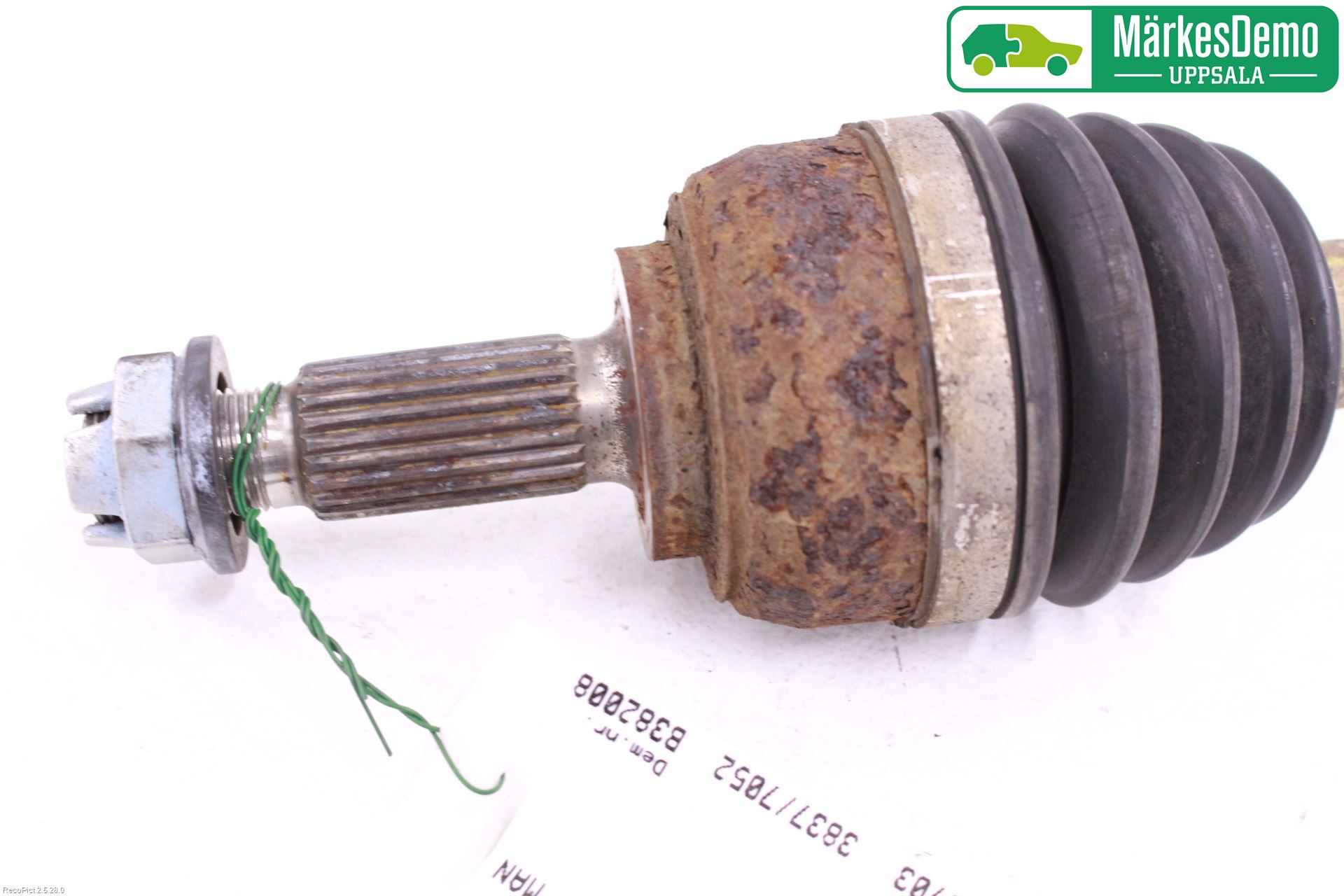 Renault CLIO III  09-12 Drivaxel Fram Höger