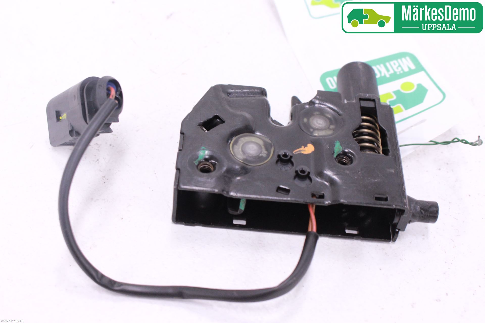 Audi A6/S6 4G 11-18 Huvlås