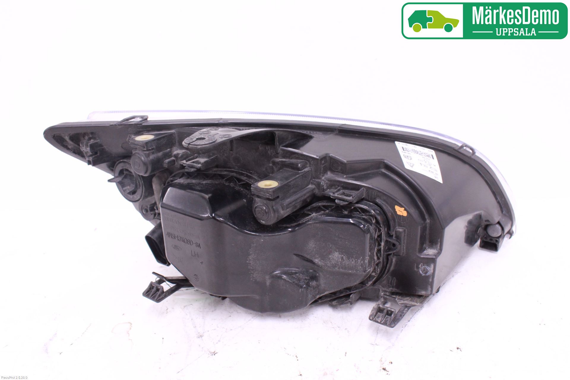 Ford FOCUS     04-07 Strålkastare Vänster