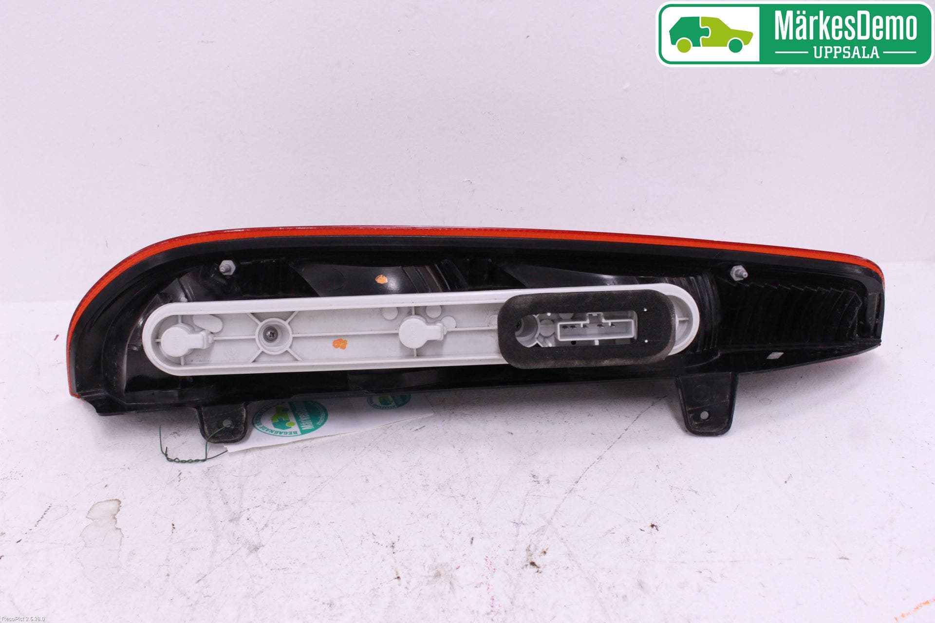 Ford FOCUS 04-07 Bakljus Höger