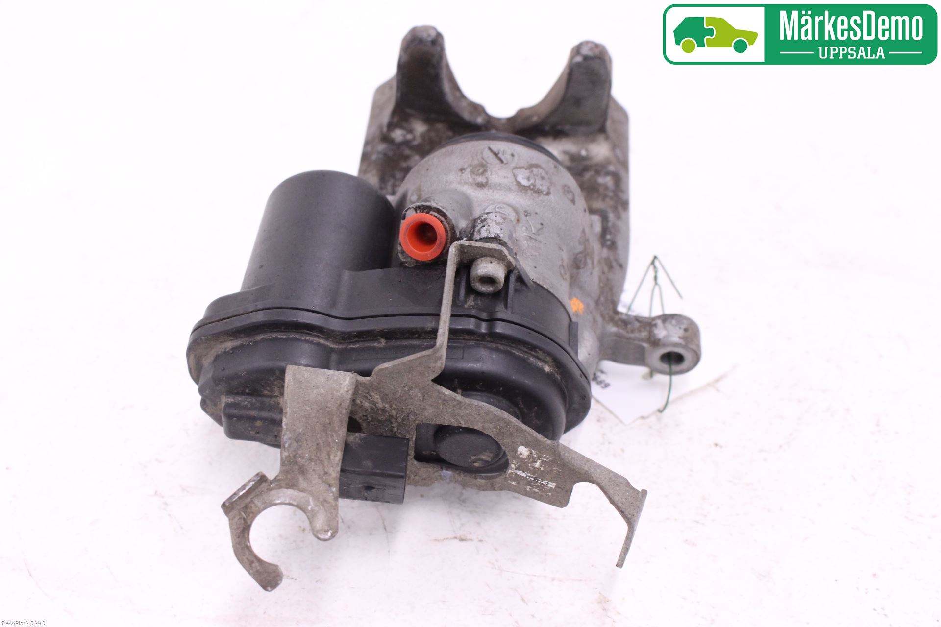 BMW 5 G30/G31/F90 17-23 Bromsok Bak Vänster