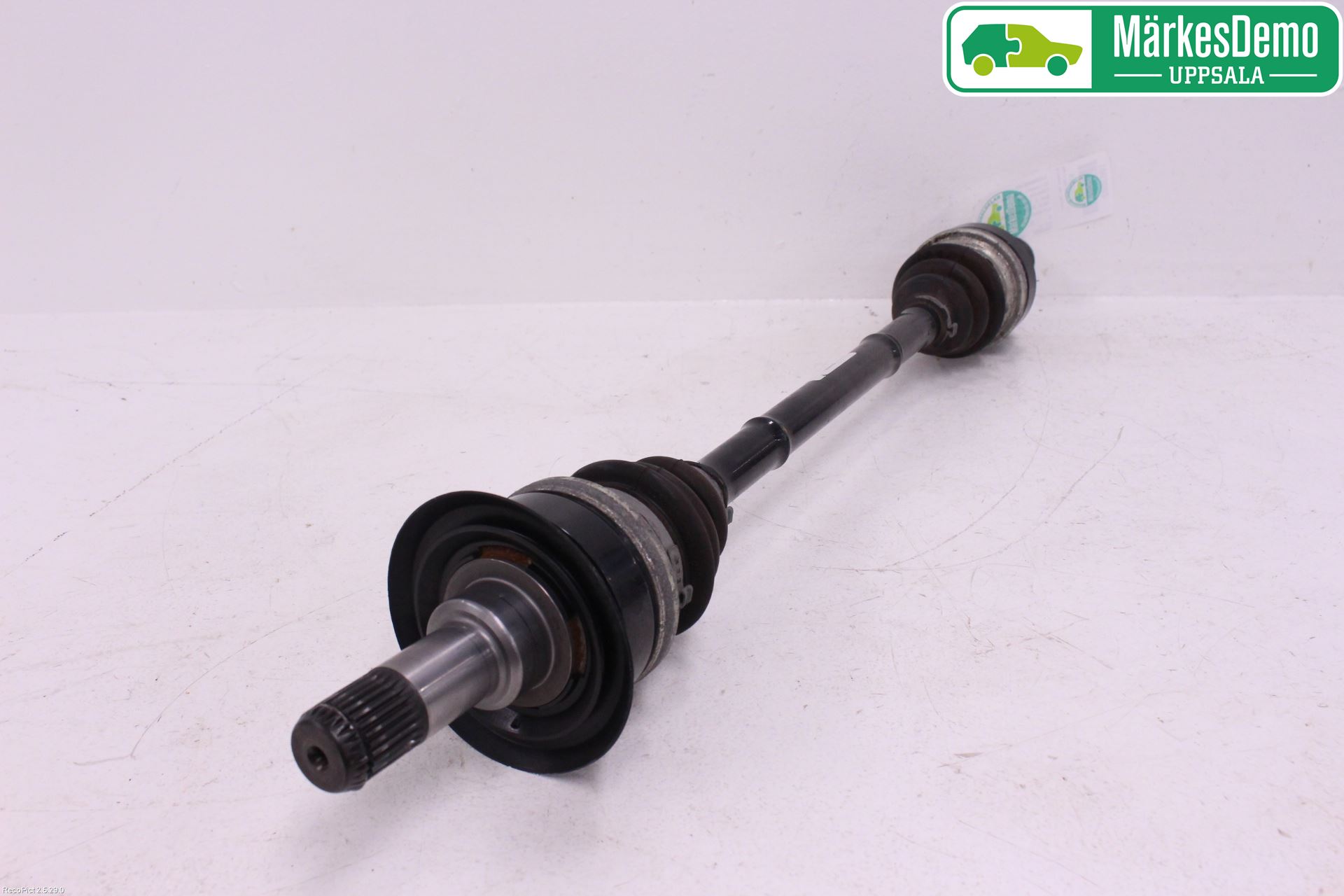 BMW 1 F20/F21 11-19 Drivaxel Bak Vänster