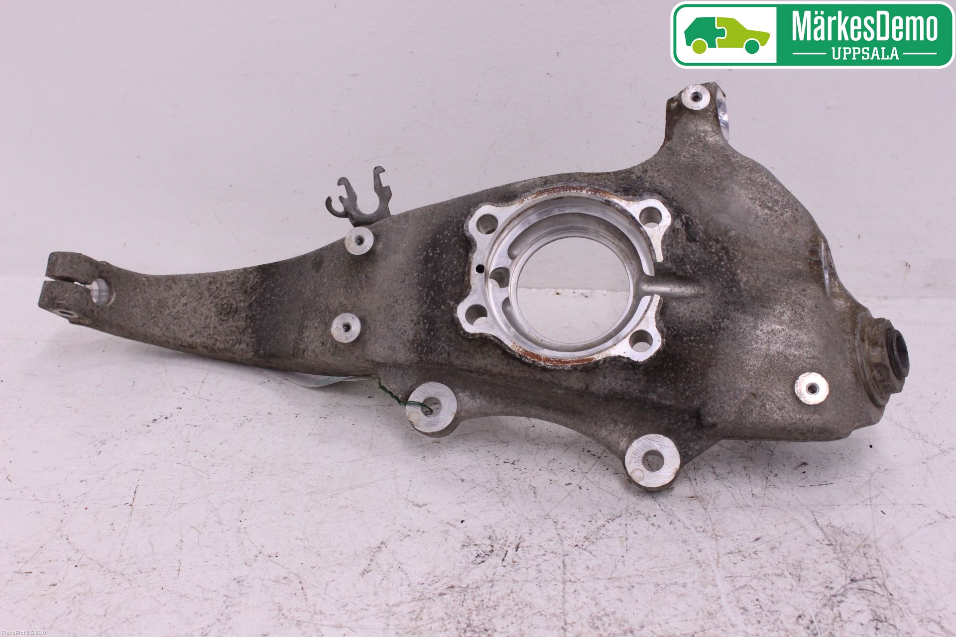 BMW 5 F10/F11/F18 09-17 Styrspindel Lagerhus Hö