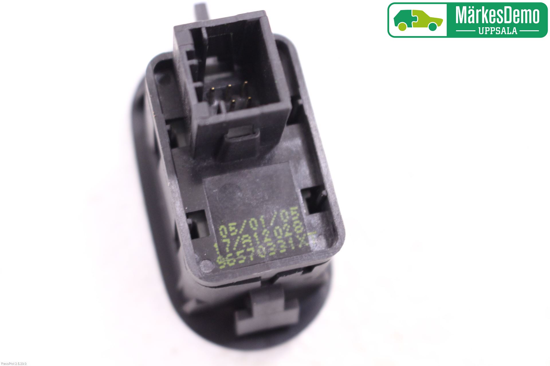 Peugeot 1007 Strömställare Dörröppnare