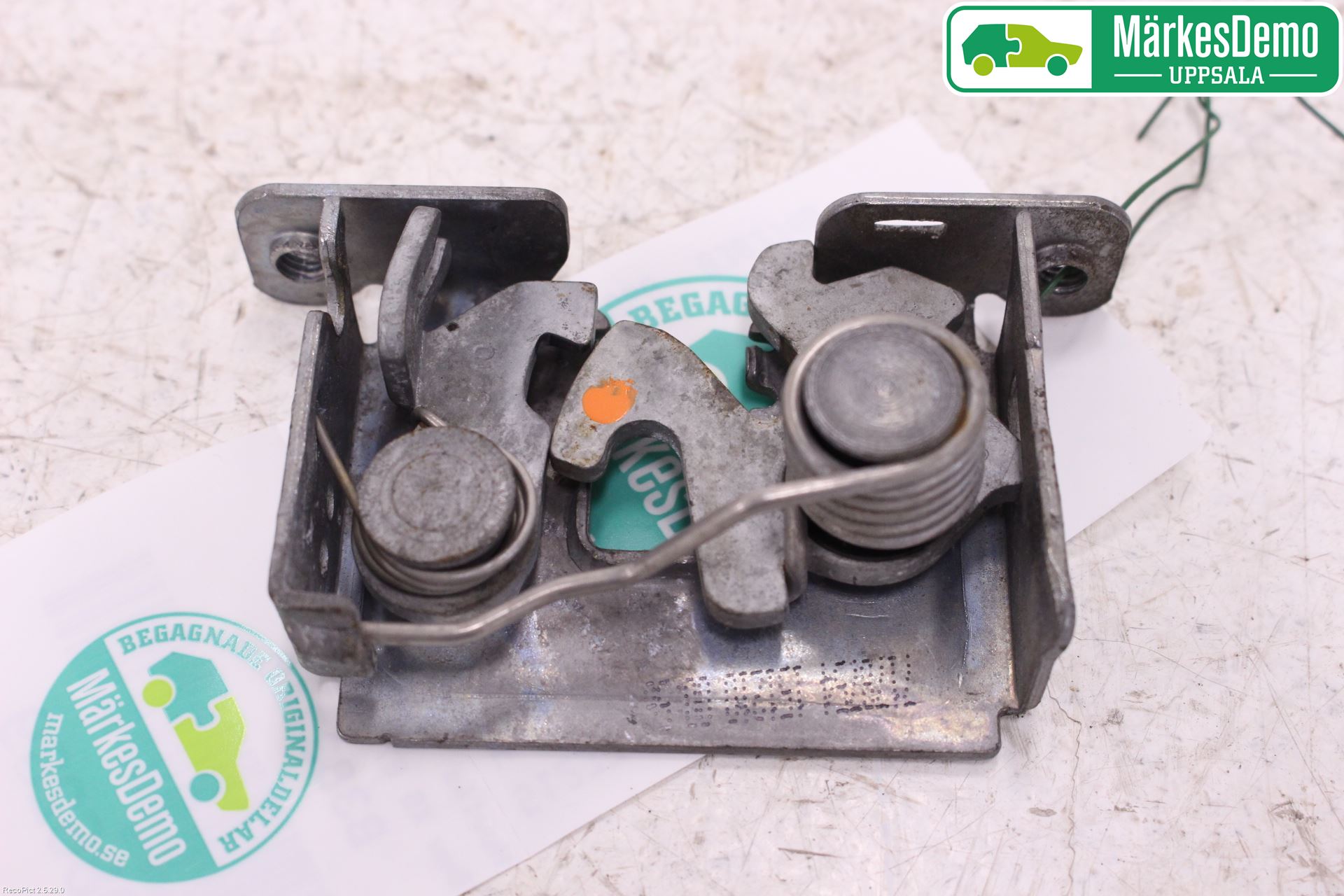 BMW X6 E71/E72   08-14 Huvlås