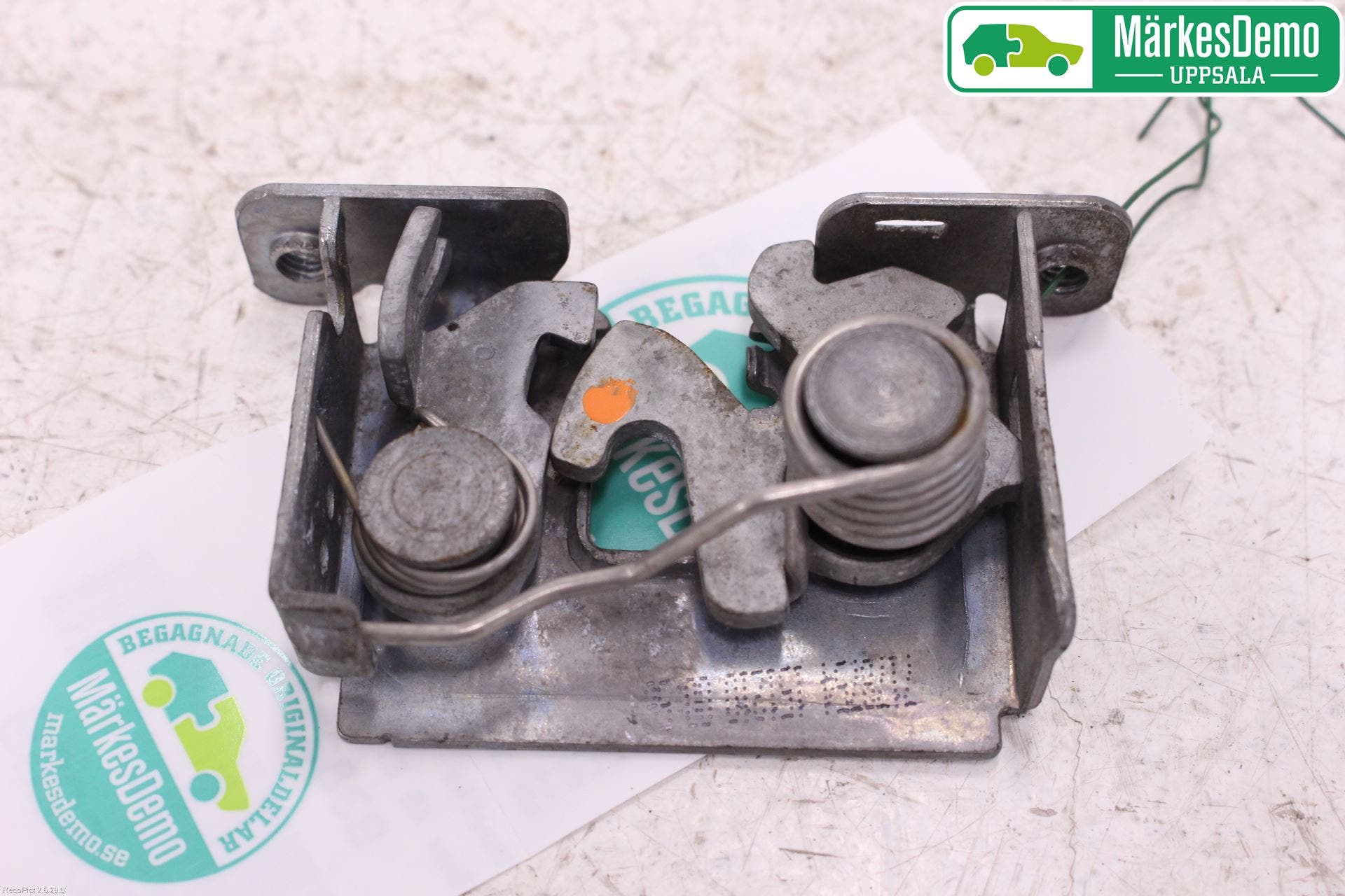 BMW X6 E71/E72 08-14 Huvlås