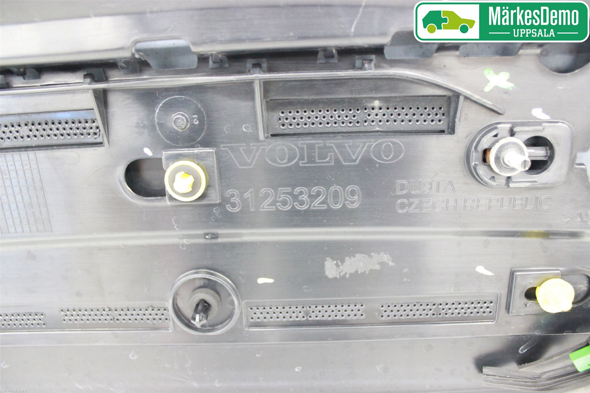 Volvo V60 11-13 Spoiler Baklucka