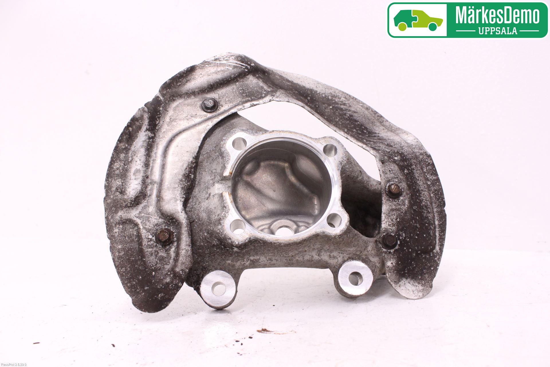 BMW 1 F20/F21 11-19 Styrspindel Lagerhus Vä