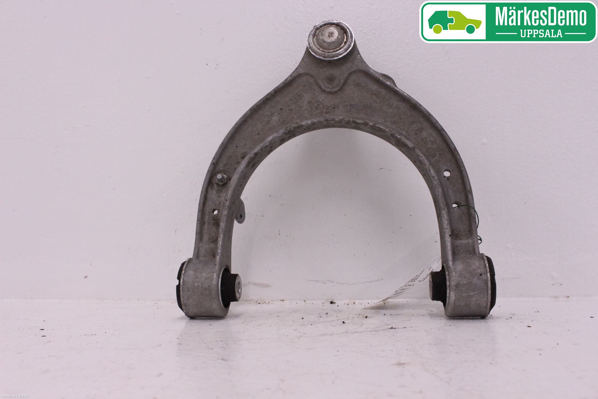 BMW 5 G30/G31/F90 17-23 Bärarm Fram Övre Vä
