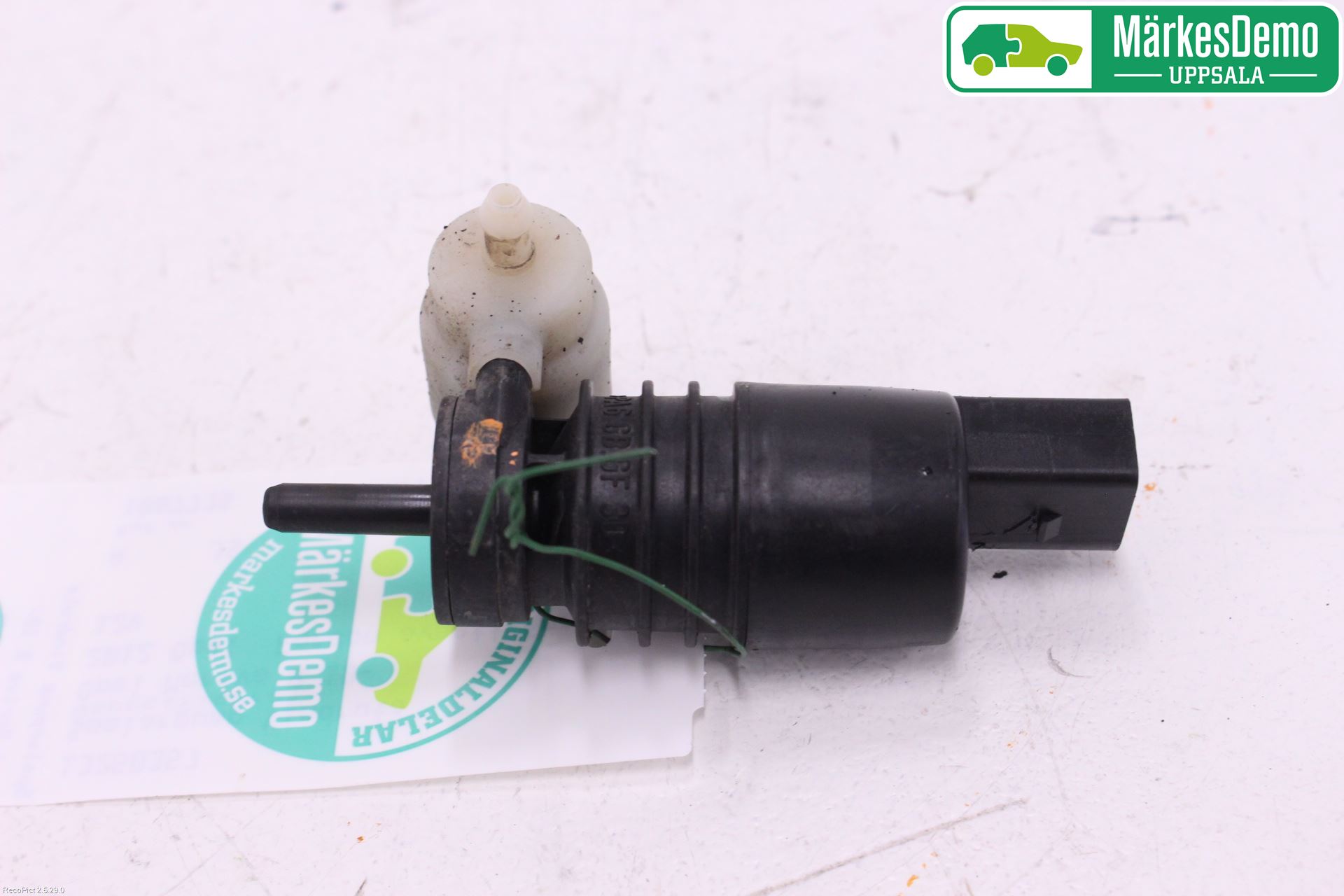 Opel MERIVA B 10-17 Spolarpump Vindruta