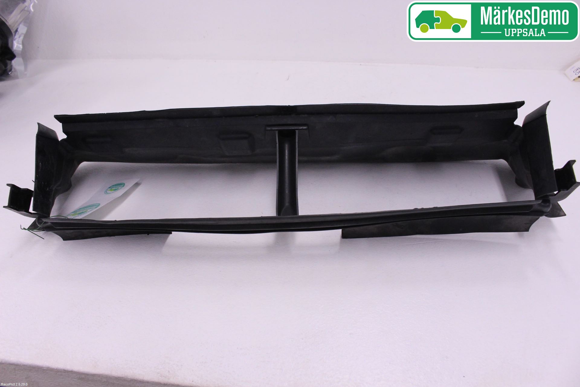 Ford FOCUS 11-14 Deflektor Plåt-Plast Kylning