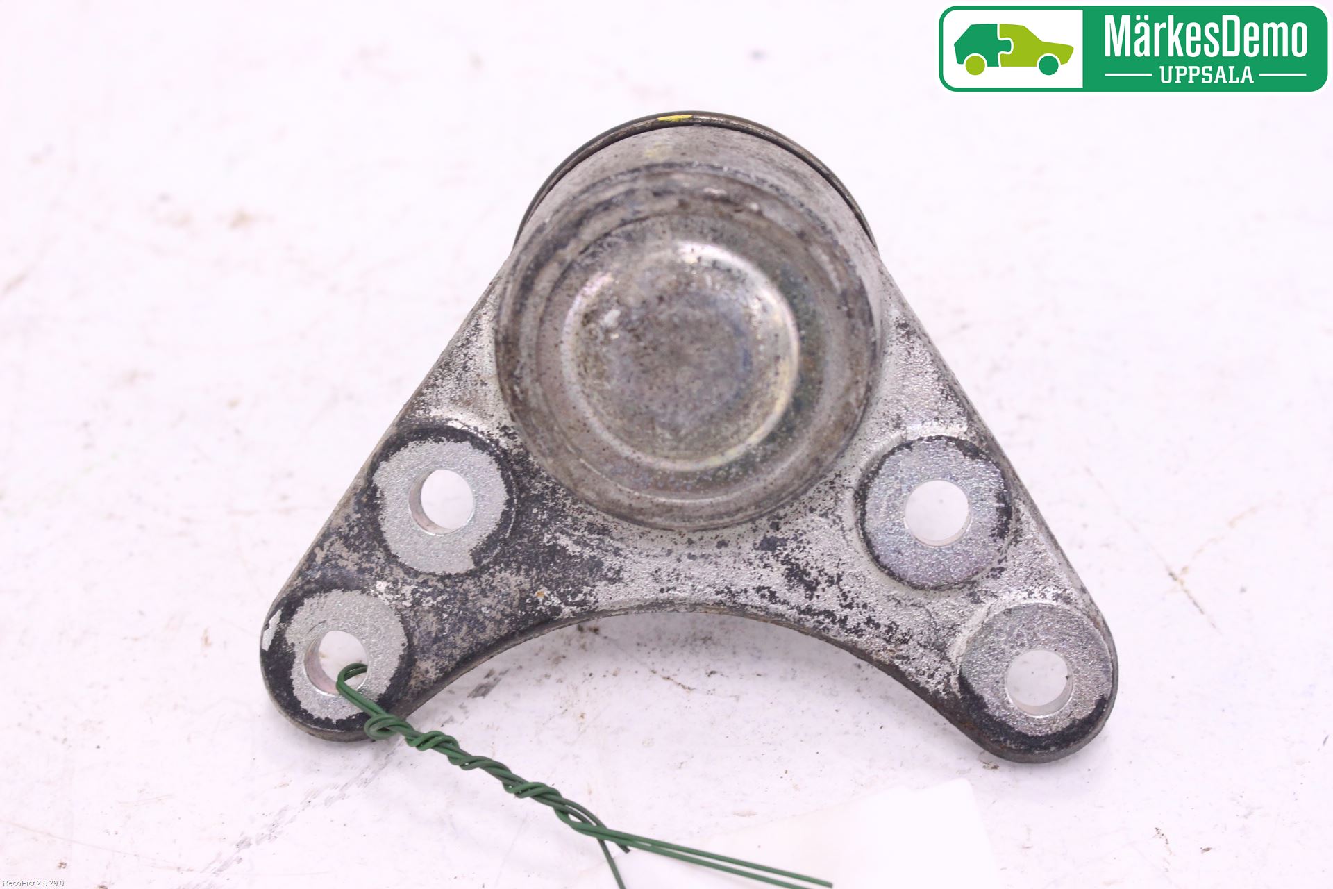 Isuzu D-MAX Styrspindelled-Kulled