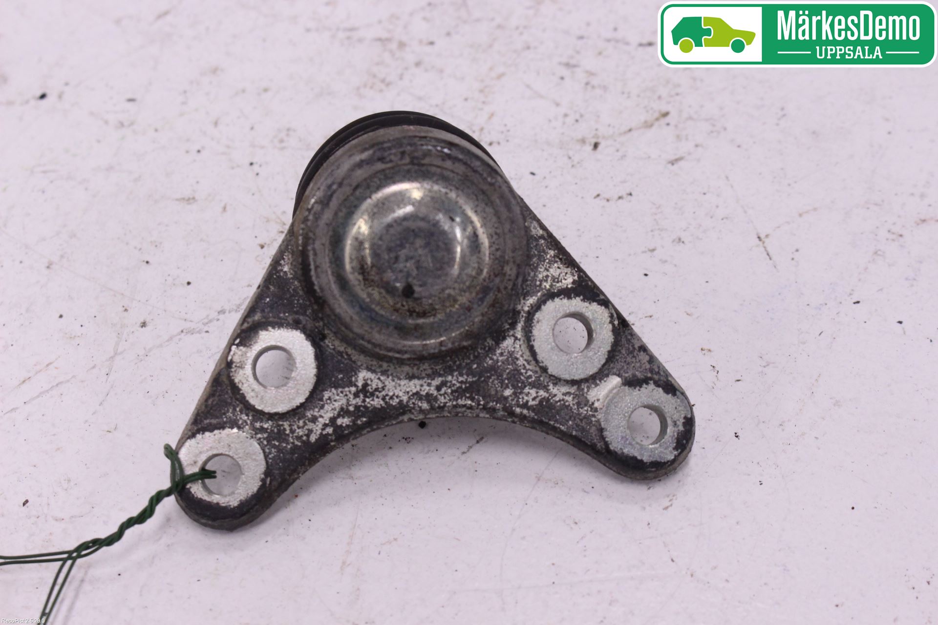 Isuzu D-MAX Styrspindelled-Kulled