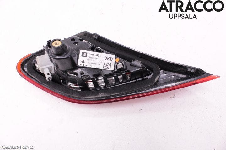 Opel CORSA E 15-19 Bakljus Lucka Hö