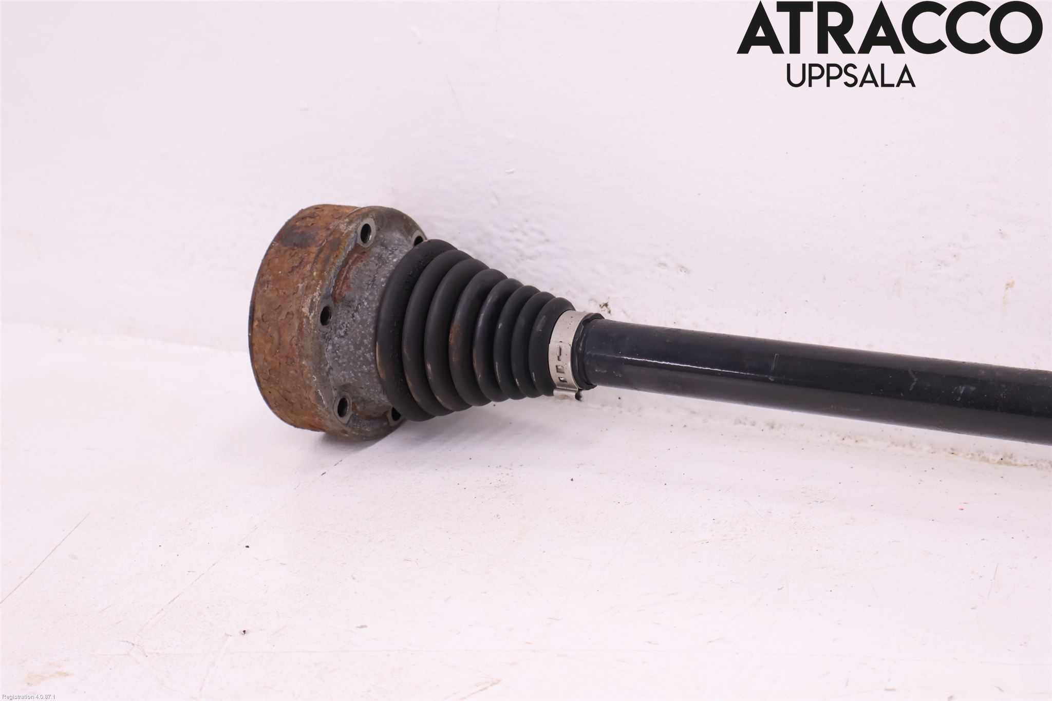 Volkswagen VW PASSAT 15-19 Drivaxel Bak Höger
