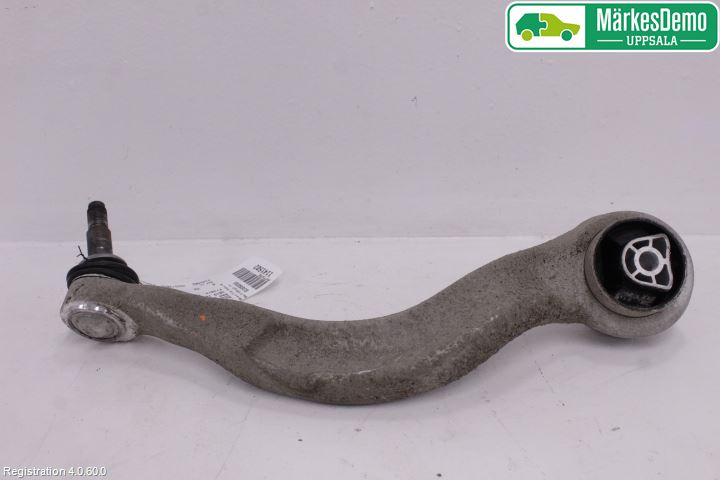 BMW 5 G30/G31/F90 17-23 Bärarm Fram Undre Hö