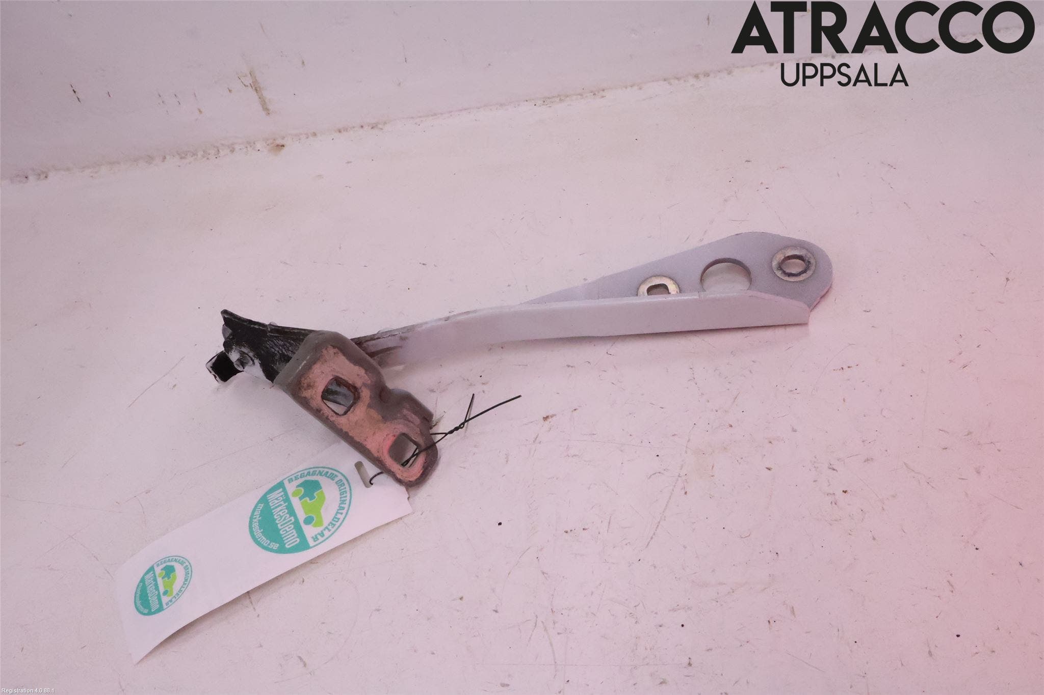 Opel MOVANO B 10-22 Huvgångjärn